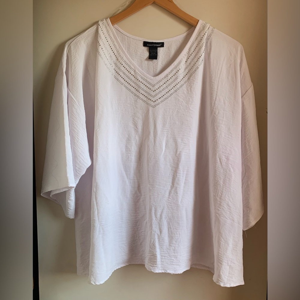 Ashley Stewart Gauze like White V-Neck rhinestone embellished blouse 22/24